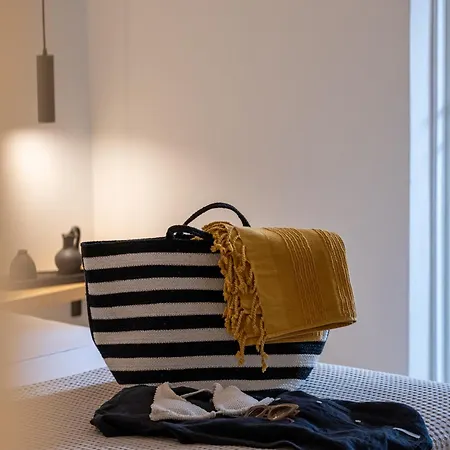 Capella Skiathos, Town Guest house