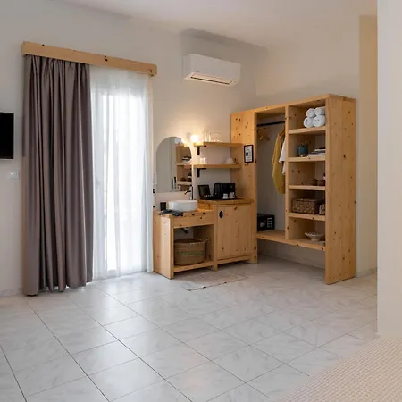 بيت ضيافة Capella Skiathos, Town 4*
