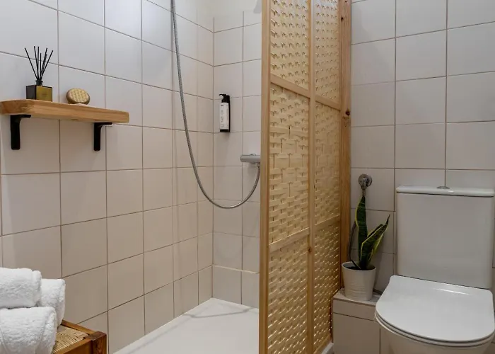 Capella Skiathos, Town Skiathos Town