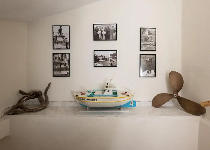 Capella Skiathos, Town Skiathos Town