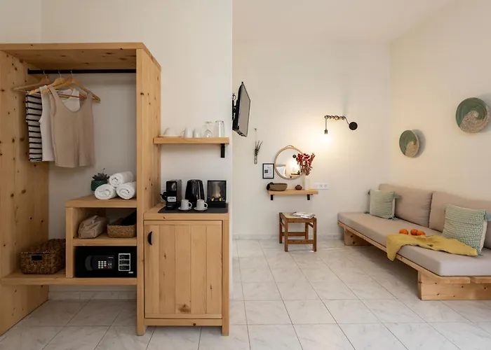 Guest house Capella Skiathos, Town