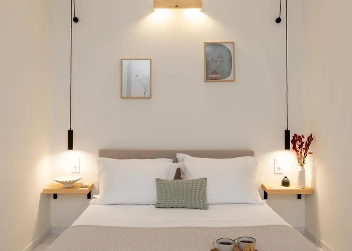 Capella Skiathos, Town Skiathos Town